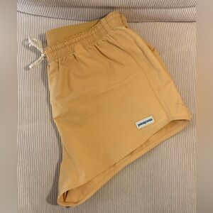 Patagonia Shorts size L NWT